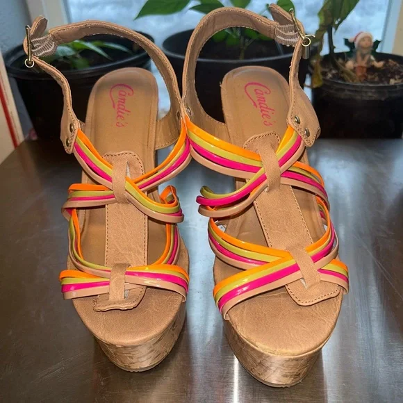 Candies strappy rainbow wedges size 7.5 NWT - Picture 3 of 10